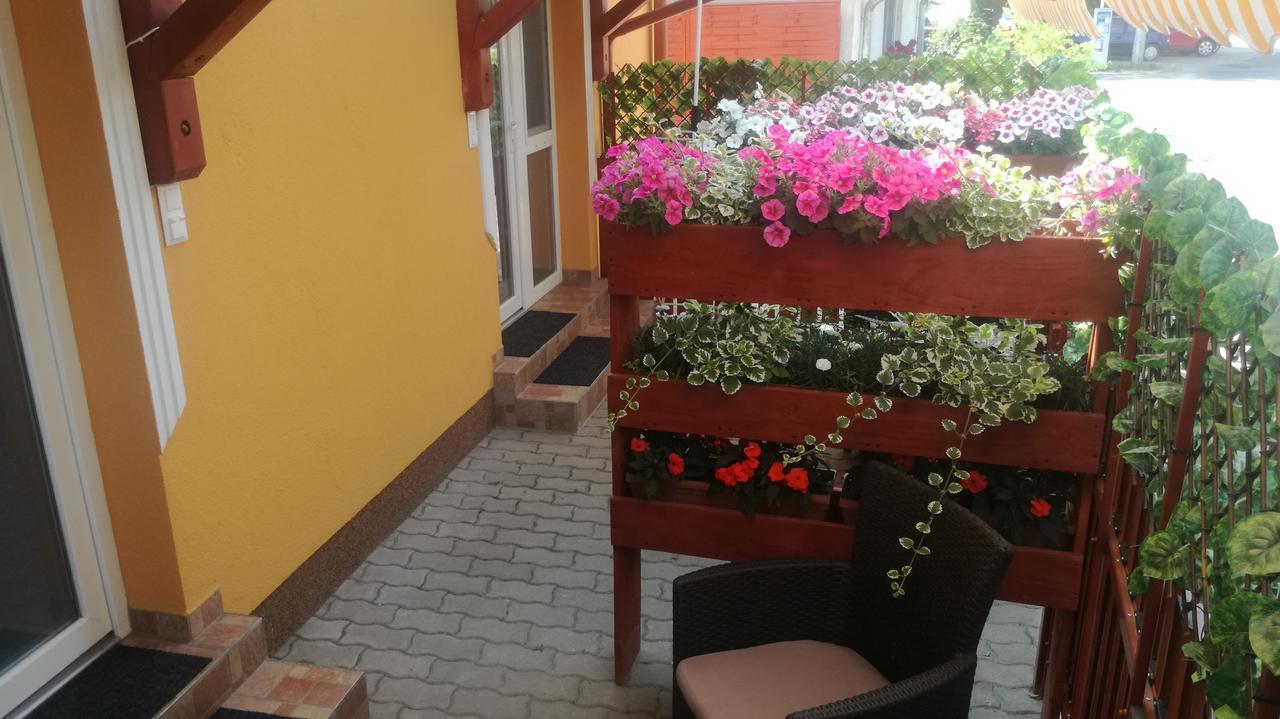 Kéri Vendégház Mosonmagyaróvár Kültér fotó
